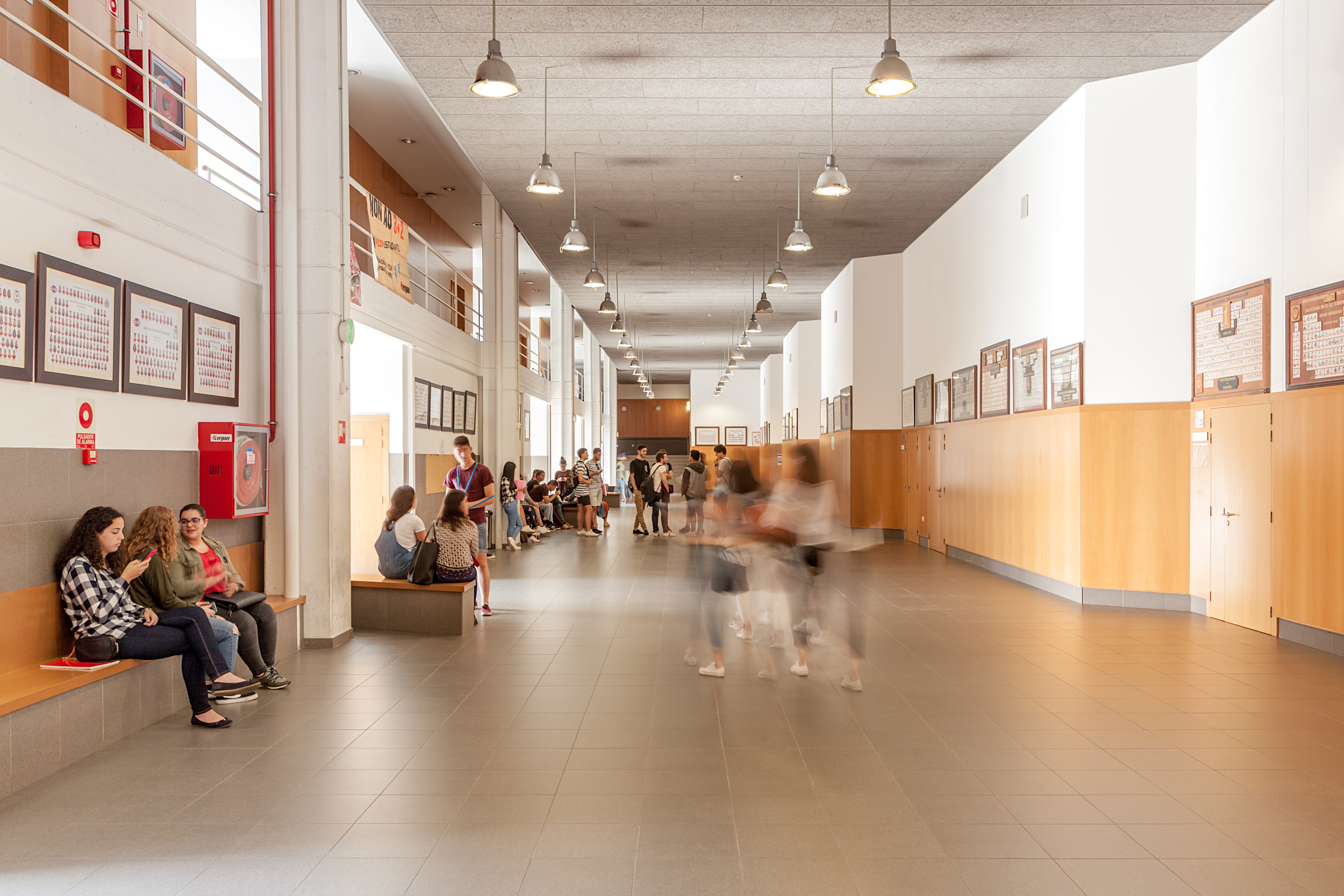 Tercer listado de personas admitidas a vacantes correspondientes al plazo ordinario de másteres universitarios de la Facultad de Economía y Empresa: matrícula 2025-2026 del 22 al 25 de agosto.