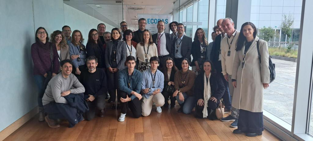 Profesores y estudiantes de la FEE con Daron Acemoglu, Premio Nobel de Economía 2024