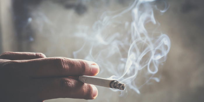 El tabaco también daña el cerebro: expertos alertan de su relación con el párkinson y el alzhéimer