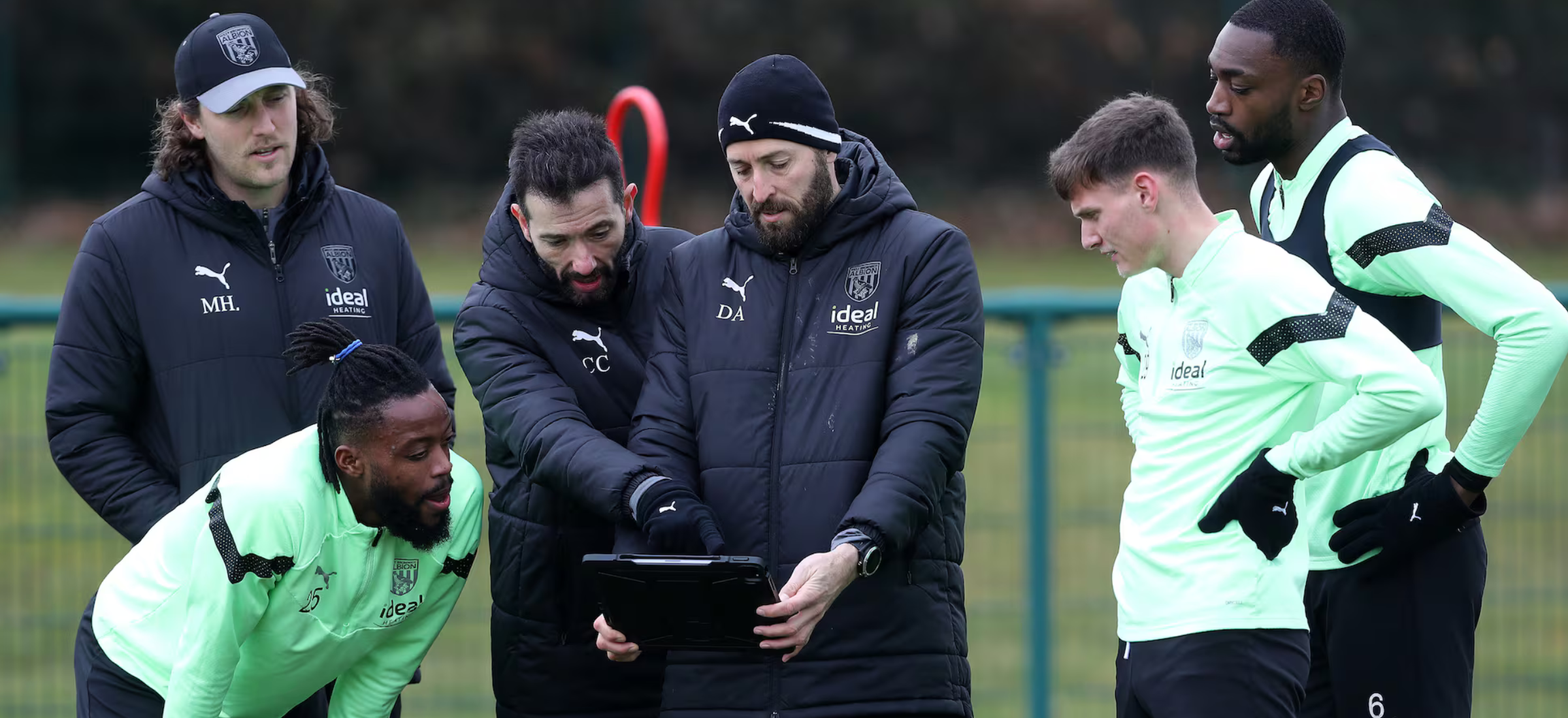EL NUEVO ENTRENADOR NO HA TOCADO UN BALÓN EN SU VIDA