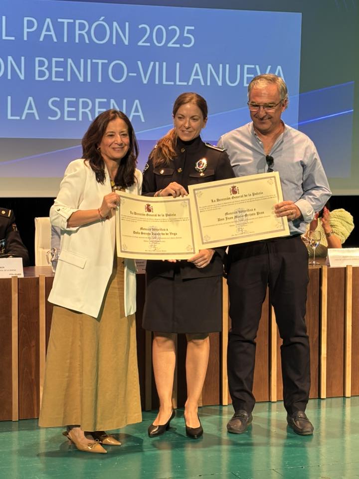 La Policía Nacional de Don Benito-Villanueva otorga una distinción a nuestra socia Soraya Izquierdo