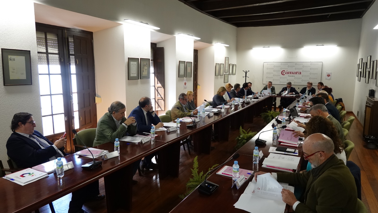 La Cámara de Comercio de Cáceres celebra el primer Pleno de la nueva legislatura