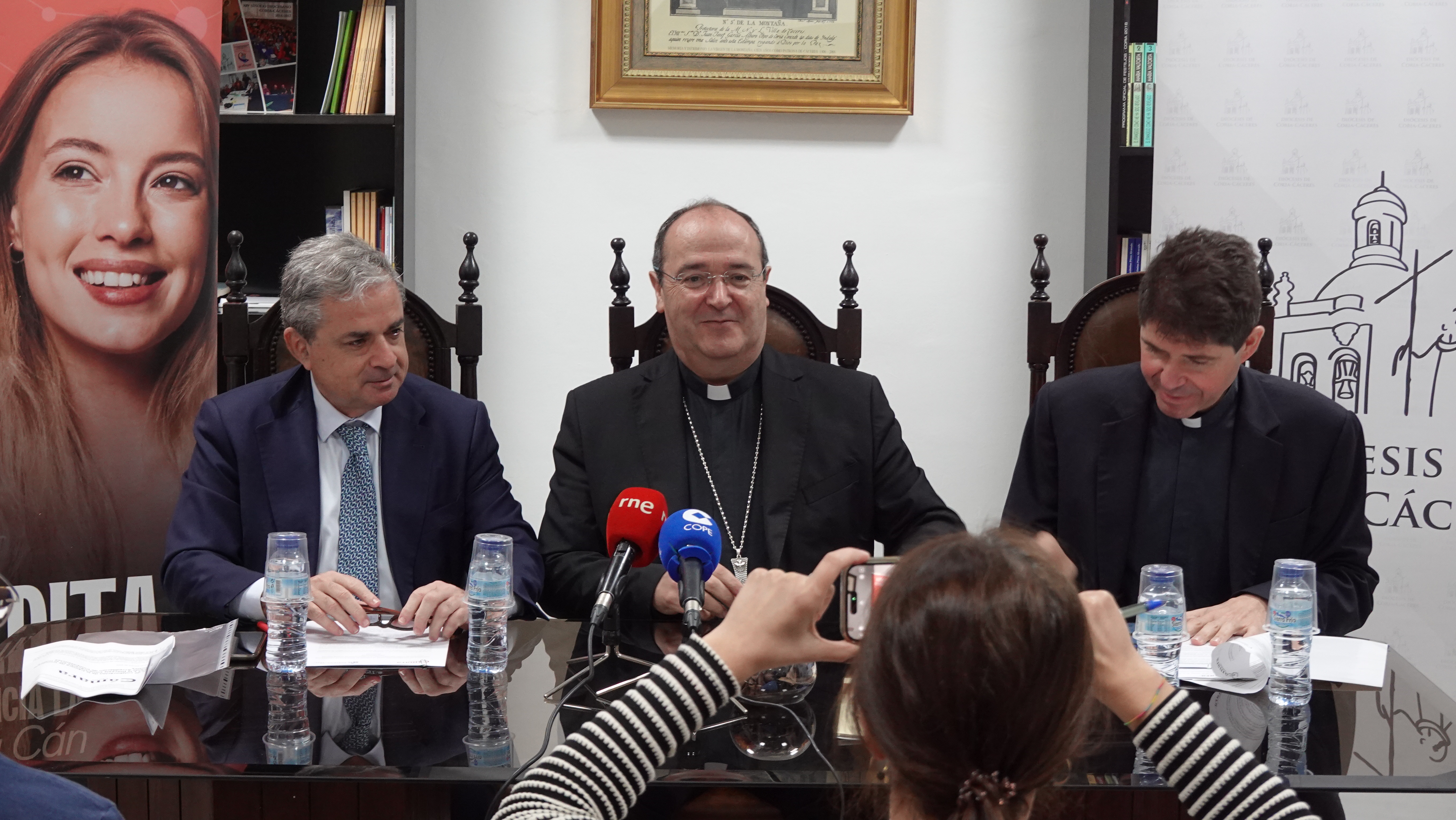 La Cámara de Comercio de Cáceres y la Diócesis Coria-Cáceres firman un convenio de colaboración pionero en España para acreditar competencias profesionales del voluntariado parroquial