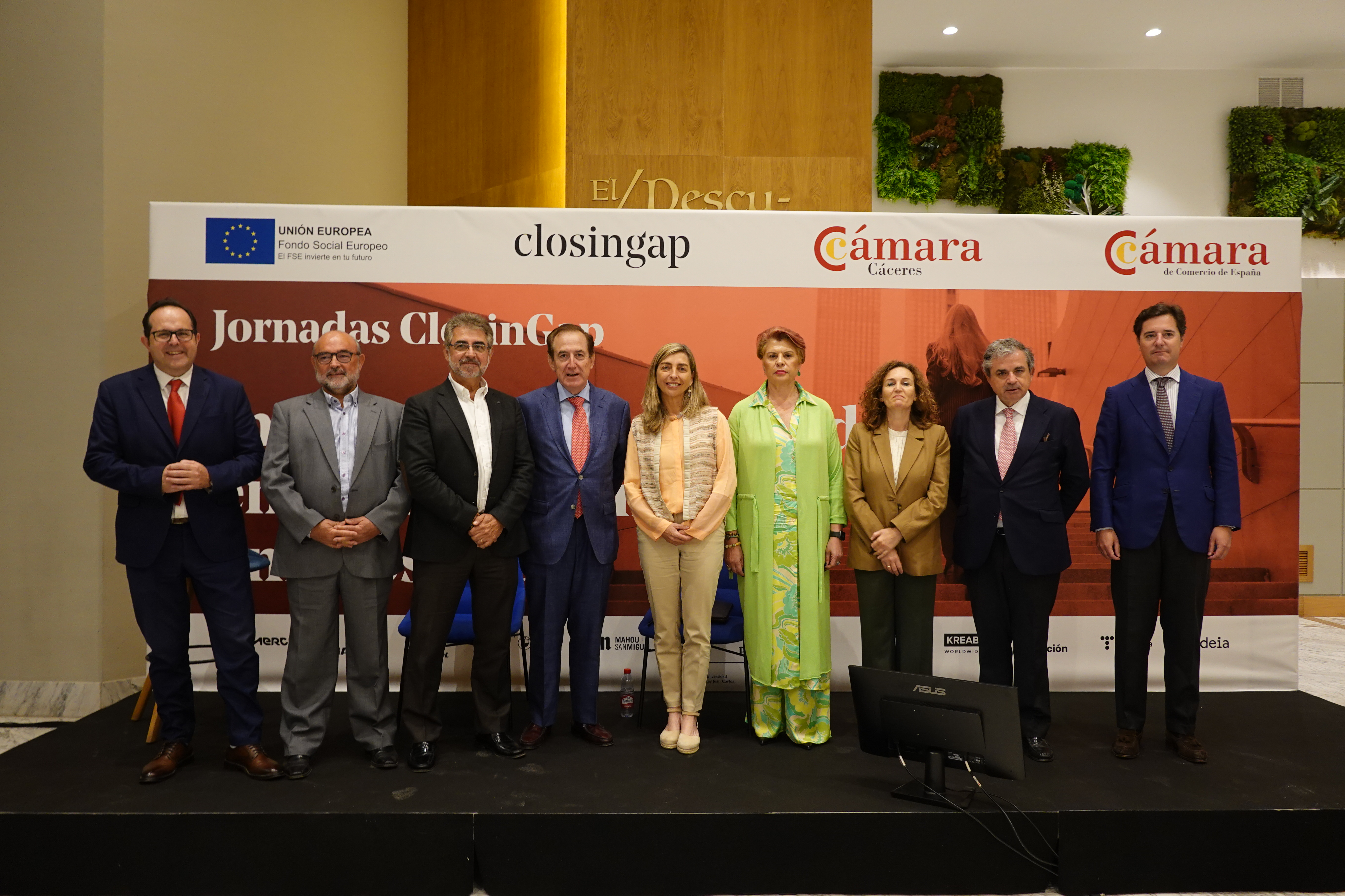 Galería de Fotos: ClosinGap y la Cámara de Comercio de Cáceres se unen para impulsar buenas prácticas en igualdad de género entre las empresas de la región