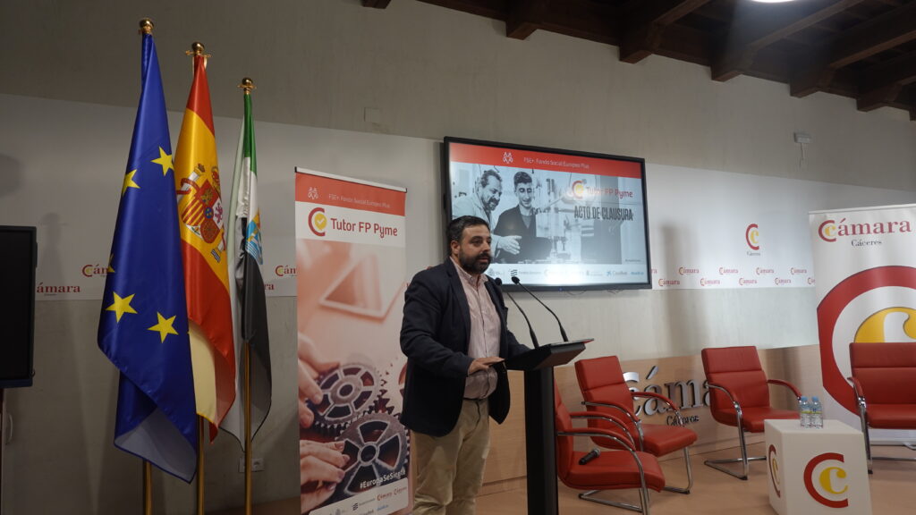 La Cámara de Comercio de Cáceres clausura con alta participación de empresas en la primera edición del programa Apoyo al Tutor en la provincia