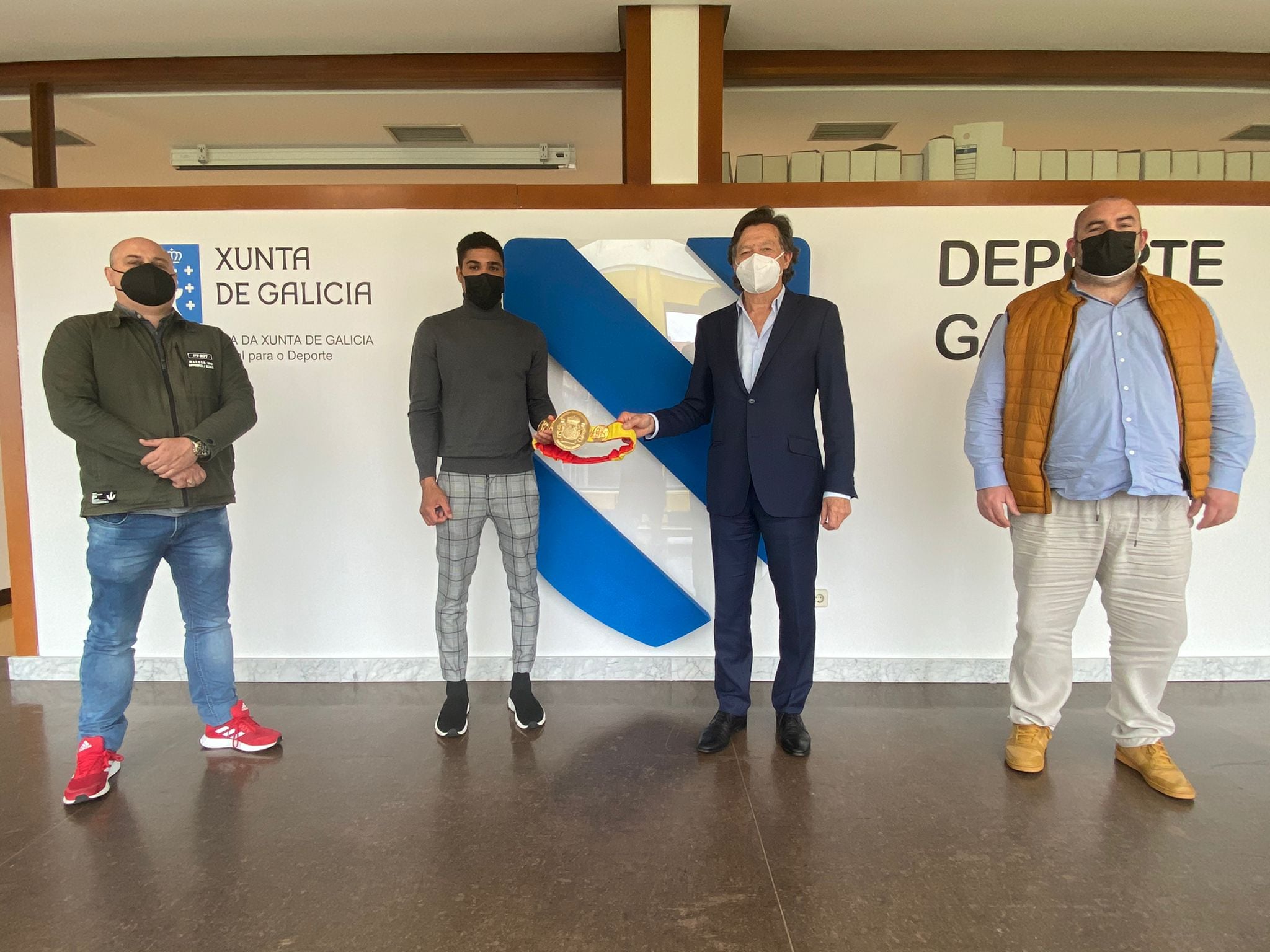 José Ramon Lete recibe a la Sombra Martínez y le ofrece el apoyo de la Xunta de Galicia