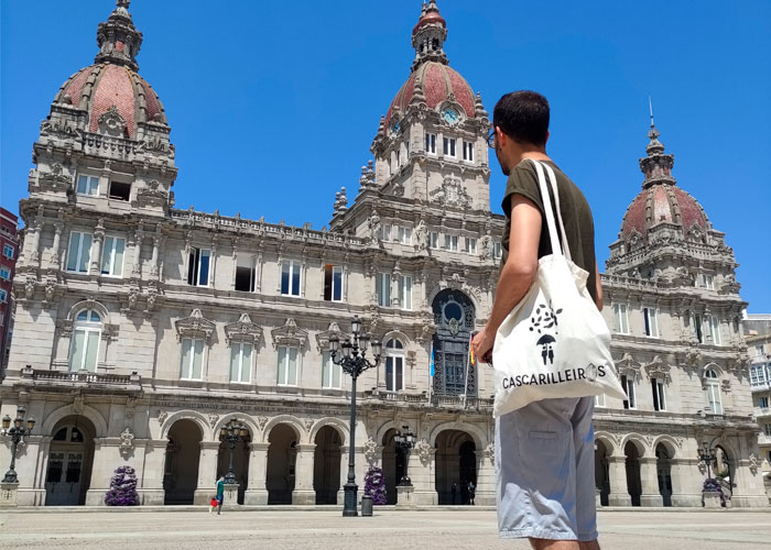 Paseo guiado por la #CoruñaInvisible. Somos coruñeses, somos cascarilleiros ¿Vienes?| ICOIIG