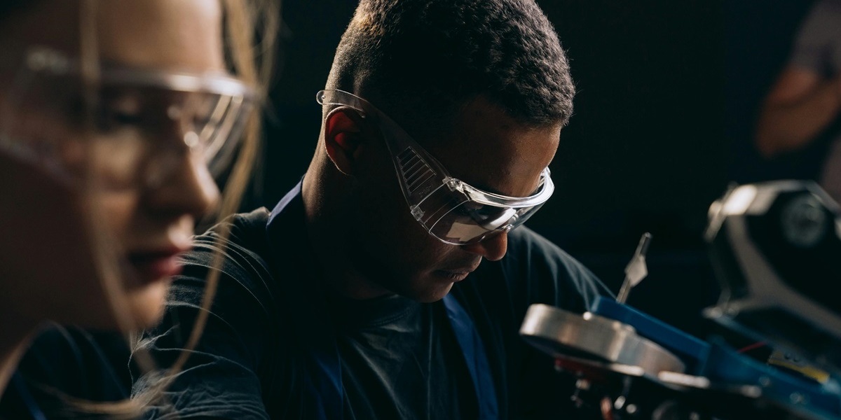 Visita técnica guiada a Unimate Robótica | ICOIIG