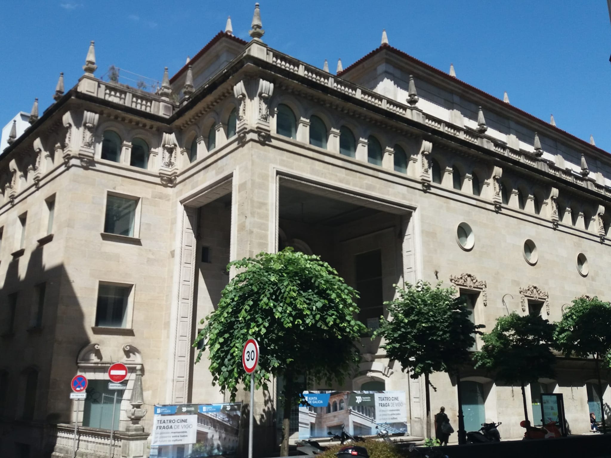 Visita técnica guiada a las obras del Teatro Cine Fraga